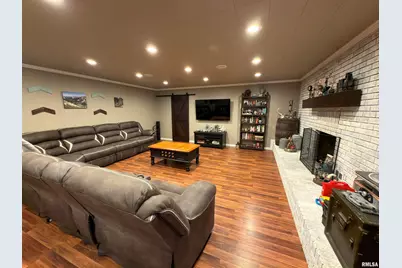 117 Marshall Place, Carmi, IL 62821 - Photo 5