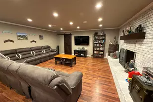 117 Marshall Pl, Carmi, IL 62821 - Photo 5