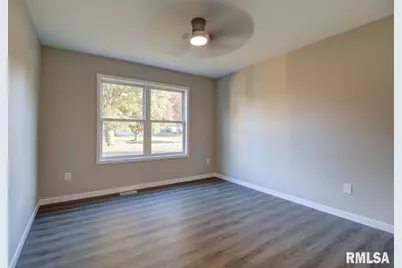 1024 11th Avenue, Fulton, IL 52732 - Photo 15