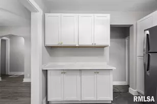 2519 29 1/2 St, Rock Island, IL 61201 - Photo 9