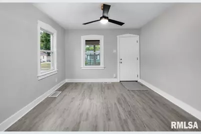 2519 29 1/2 Street, Rock Island, IL 61201 - Photo 3