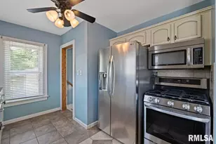 2416 30th St, Rock Island, IL 61201 - Photo 17