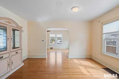 2416 30th Street, Rock Island, IL 61201 - Photo 9