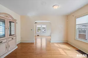 2416 30th St, Rock Island, IL 61201 - Photo 9