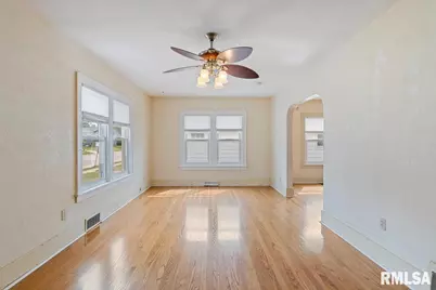 2416 30th Street, Rock Island, IL 61201 - Photo 7