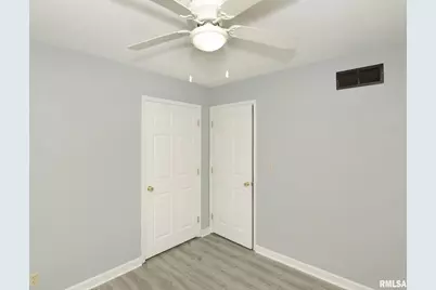 512 W 16th Avenue, Coal Valley, IL 61240 - Photo 17