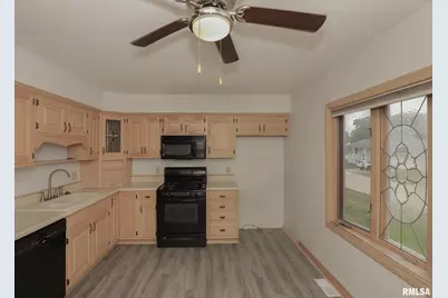 512 W 16th Avenue, Coal Valley, IL 61240 - Photo 31
