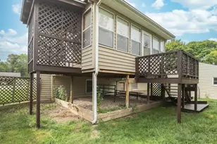 512 W 16th Ave, Coal Valley, IL 61240 - Photo 33