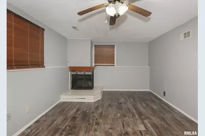 512 W 16th Avenue, Coal Valley, IL 61240 - Photo 25