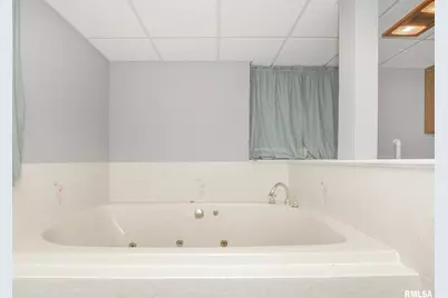 512 W 16th Avenue, Coal Valley, IL 61240 - Photo 23