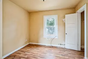 1365 1/2 13th Ave, East Moline, IL 61244 - Photo 13