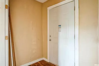 1365 1/2 13th Avenue, East Moline, IL 61244 - Photo 15