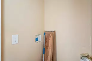 1365 1/2 13th Ave, East Moline, IL 61244 - Photo 17