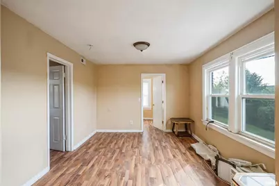 1365 1/2 13th Avenue, East Moline, IL 61244 - Photo 11