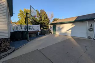 522 N State St, Geneseo, IL - Photo 5