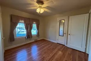 135 10th St, Carmi, IL 62821 - Photo 15