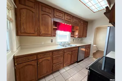 135 10th Street, Carmi, IL 62821 - Photo 17