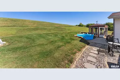 1422 McCloud Rd Road, Aledo, IL 61231 - Photo 7