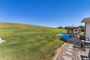 1422 McCloud Rd Rd, Aledo, IL 61231 - Photo 7