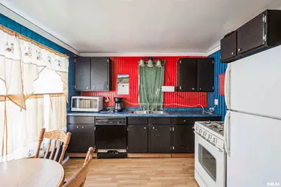 305 E 3rd Street, Mineral, IL 61344 - Photo 17