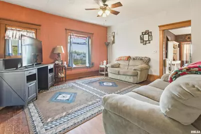 401 Jefferson Avenue, Lowden, IA 52255 - Photo 3