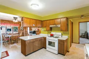 904 5th St, Erie, IL 61250 - Photo 13