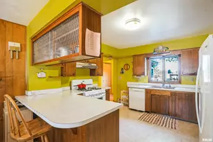 904 5th St, Erie, IL 61250 - Photo 11