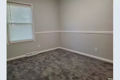 2211 Waveland Drive, Bettendorf, IA 52722 - Photo 9