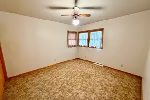 712 3rd St, Seaton, IL 61476 - Photo 7