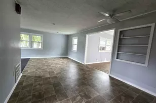 306 S 8th Ave, Albany, IL 61230 - Photo 5