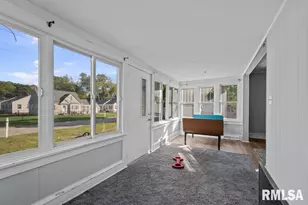 2400 32nd St, Rock Island, IL 61201 - Photo 7