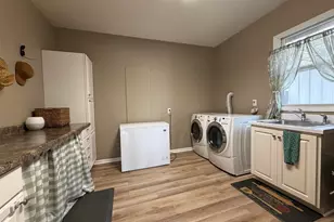 842 State Hwy 14, Carmi, IL 62821 - Photo 35