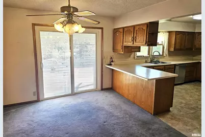 2131 W Sunnybrook Drive, Quincy, IL 62301 - Photo 13