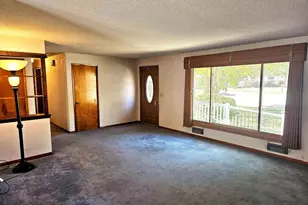 2131 W Sunnybrook Dr, Quincy, IL 62301 - Photo 11