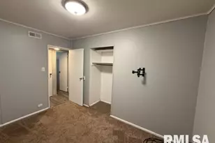 1726 W Granview Dr, Quincy, IL 62301 - Photo 13