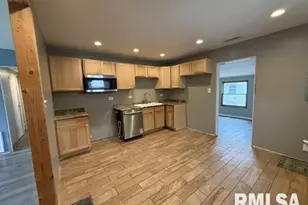 1726 W Granview Dr, Quincy, IL 62301 - Photo 3