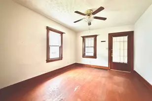 422 45th St, Moline, IL 61265 - Photo 5