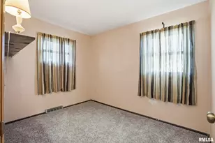 1121 W 6th St, Milan, IL 61264 - Photo 11