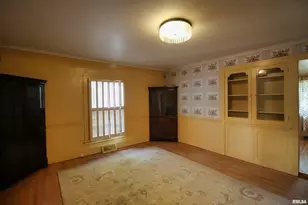 903 E 2nd Ave, Monmouth, IL 61462 - Photo 9