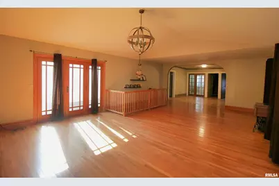 903 E 2nd Avenue, Monmouth, IL 61462 - Photo 7