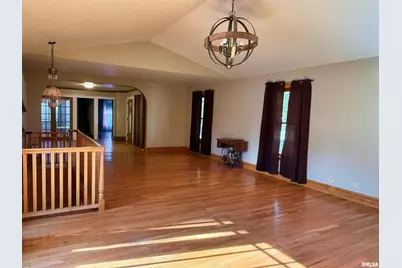 903 E 2nd Avenue, Monmouth, IL 61462 - Photo 5