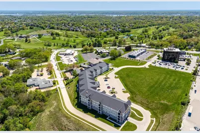 2592 Middle Road #120, Bettendorf, IA 52722 - Photo 3