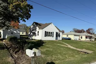 3 Suburban, Milan, IL 61264 - Photo 3