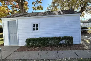 3 Suburban, Milan, IL 61264 - Photo 7