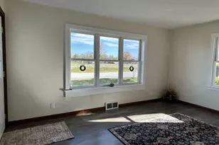 3 Suburban, Milan, IL 61264 - Photo 11