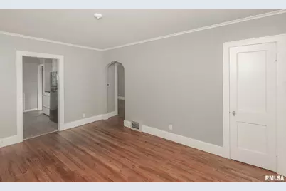 934 20th Avenue, Rock Island, IL 61201 - Photo 5