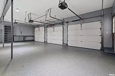 7216 Valley Drive, Bettendorf, IA 52722 - Photo 45