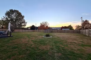 206 Daras Dr, Carmi, IL 62821 - Photo 31