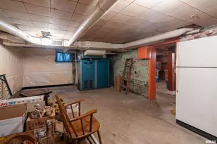 311 W Poplar St, Harrisburg, IL 62946 - Photo 37