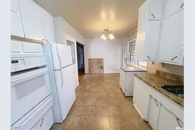 3855 26th Ave Avenue, Rock Island, IL 61201 - Photo 9